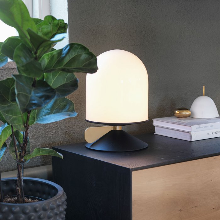 Bordslampa VINGE 